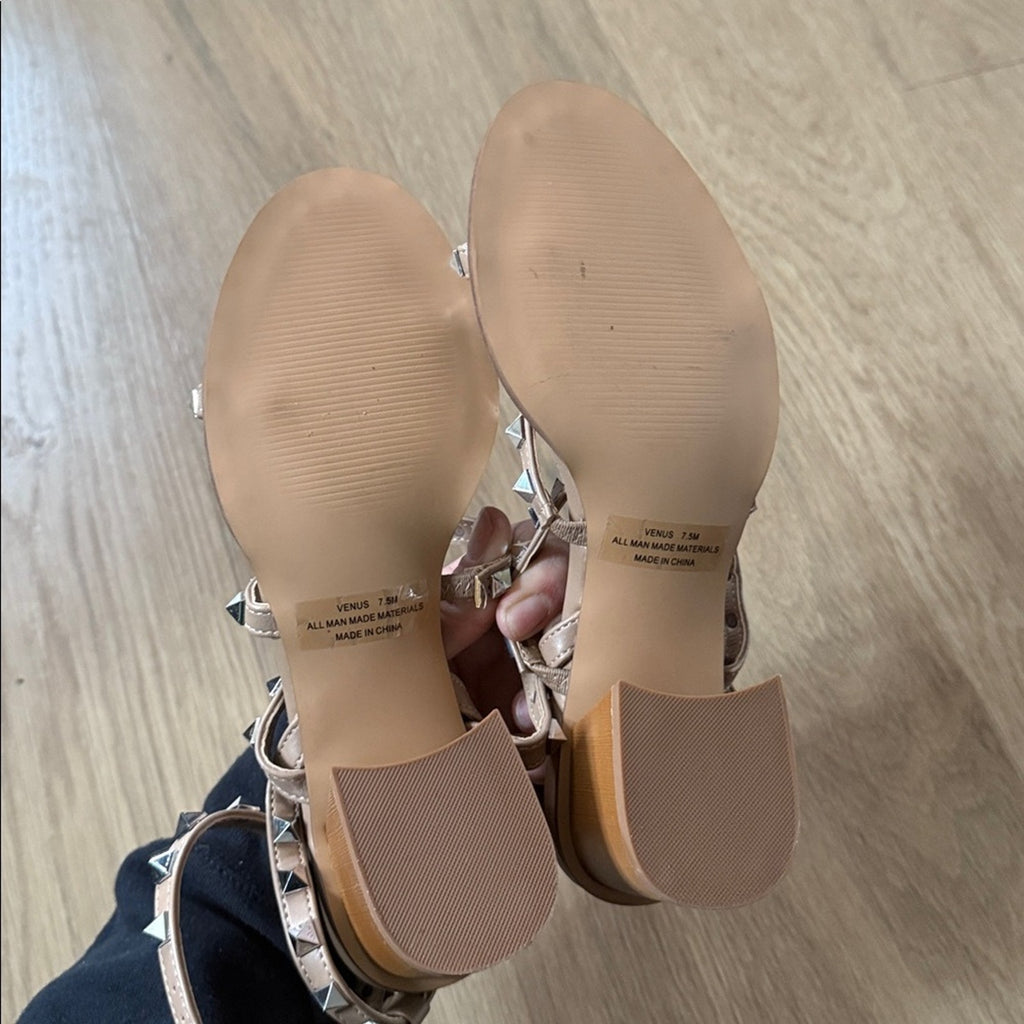 Venus Studded Block Heel Sandals in Tan and Gold Size 7.5