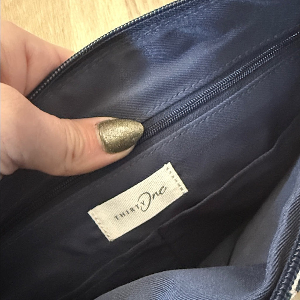 Thirty One Stylish Blue and White Patterned Women's Crossbody Bag New!