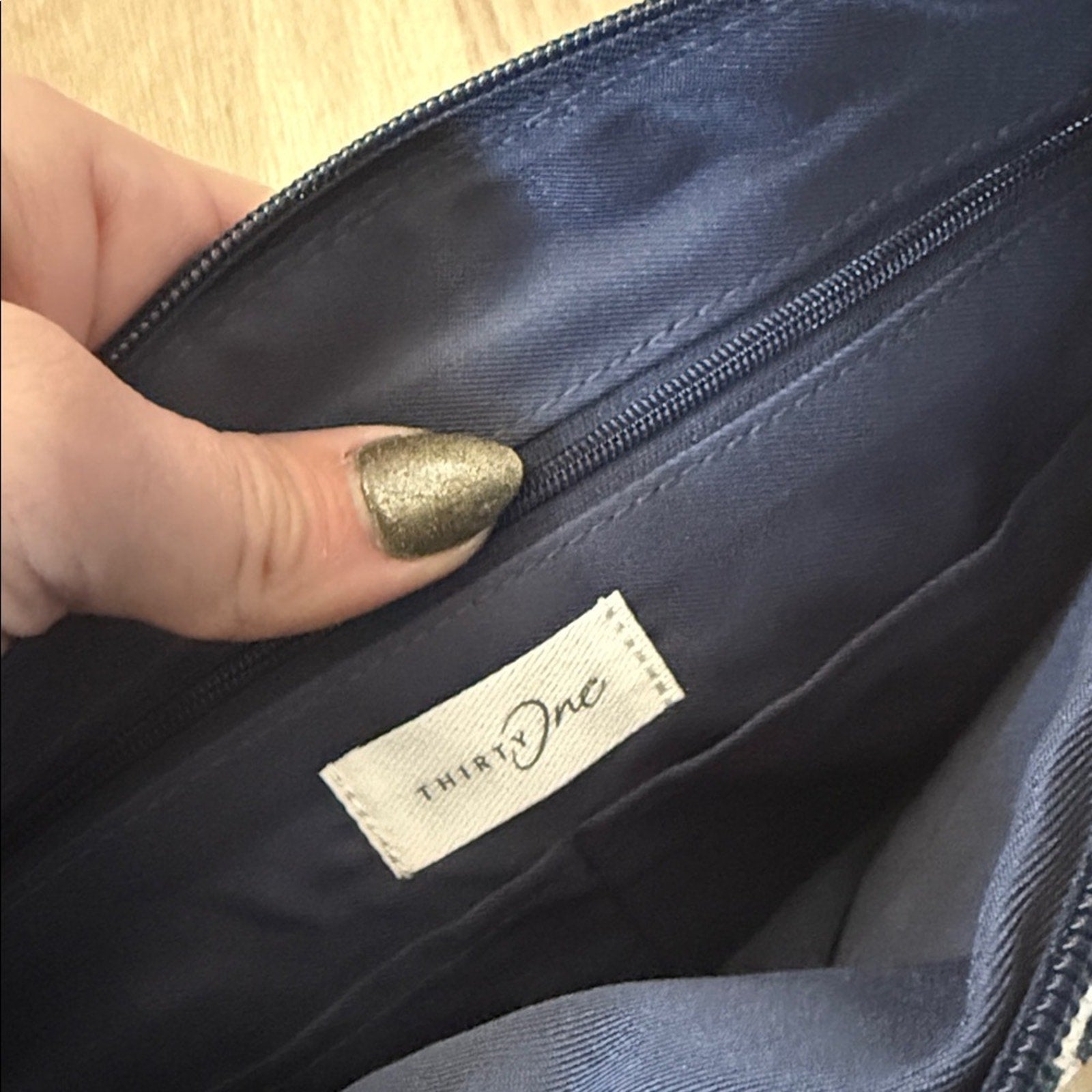 Thirty One Stylish Blue and White Patterned Women's Crossbody Bag New!