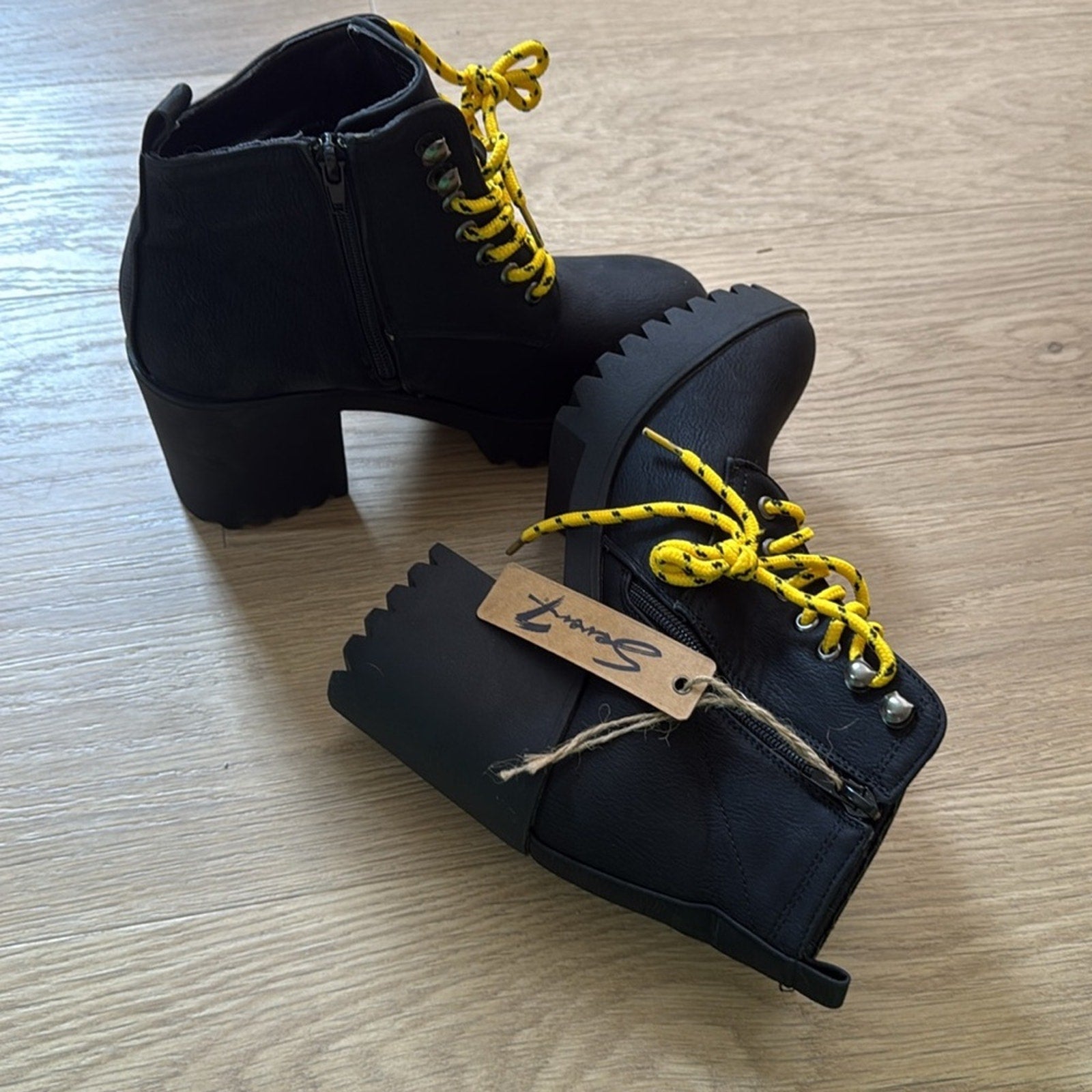 Seven Flatiron Black Lace-Up Combat Boots with Yellow Accents Size 8 NEW!
