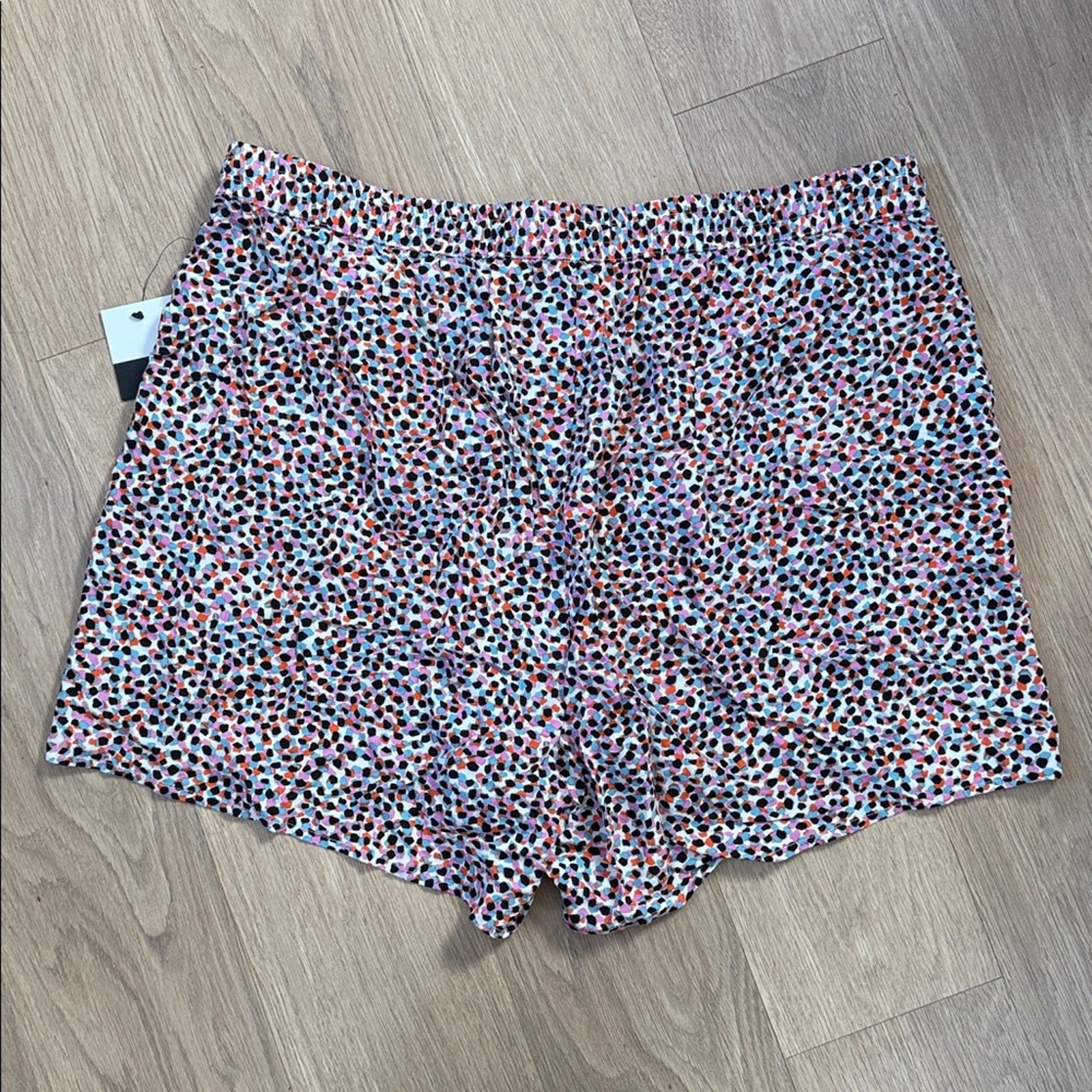 Eloquii Elements Multicolored Polka Dot Pull On Shorts Size 18 NWT!