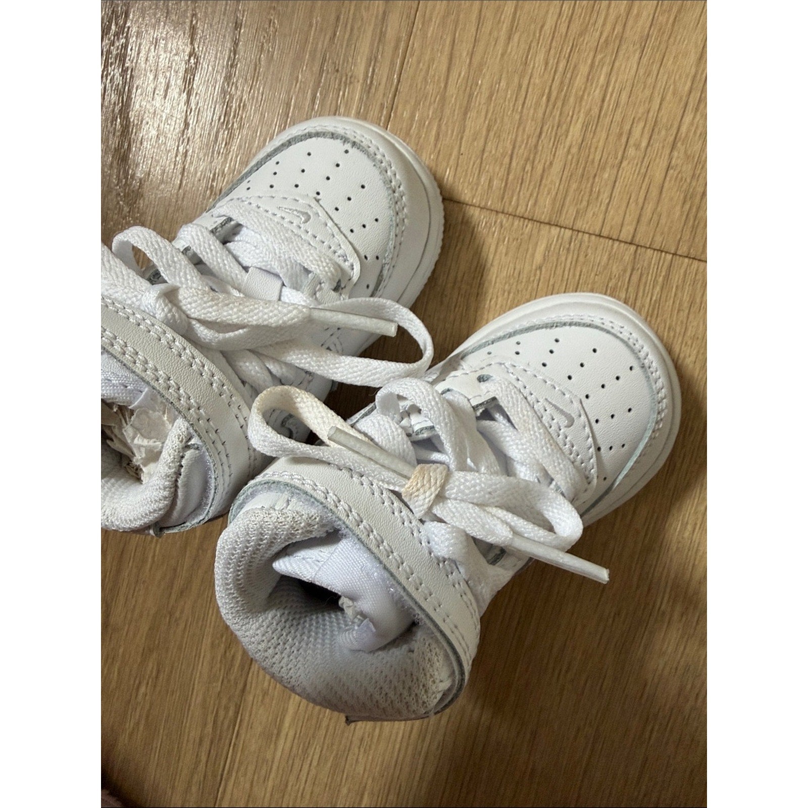 Nike White Kids High-Top Sneakers - Classic Leather Style Size 3C