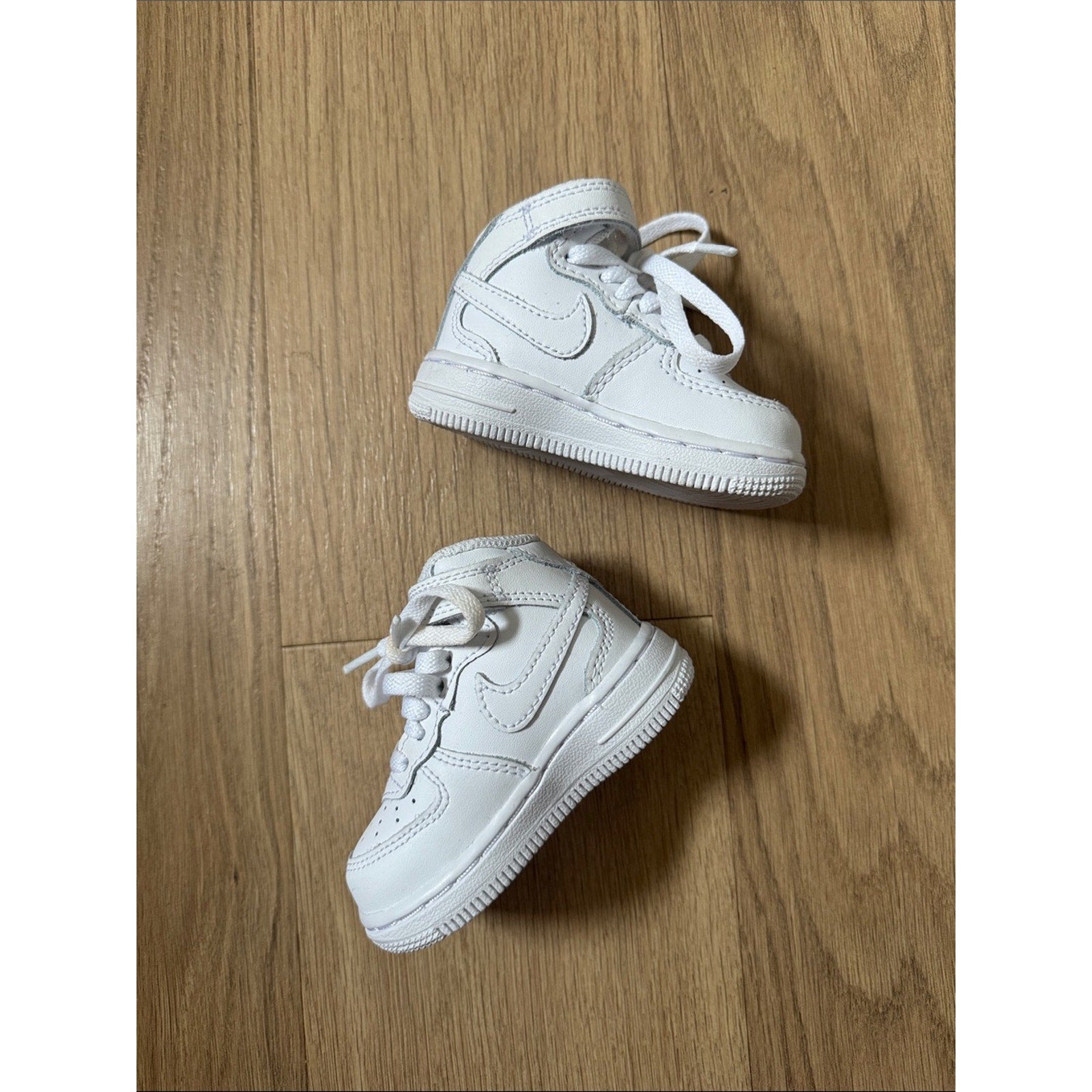 Nike White Kids High-Top Sneakers - Classic Leather Style Size 3C