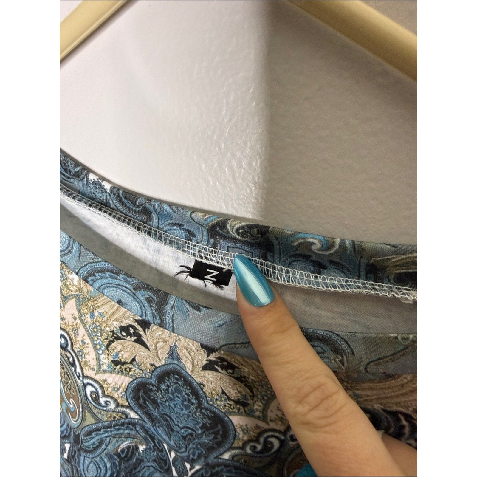Noracora Long Sleeve Ombre Paisley Print Top in Blue and Pink Size XXL