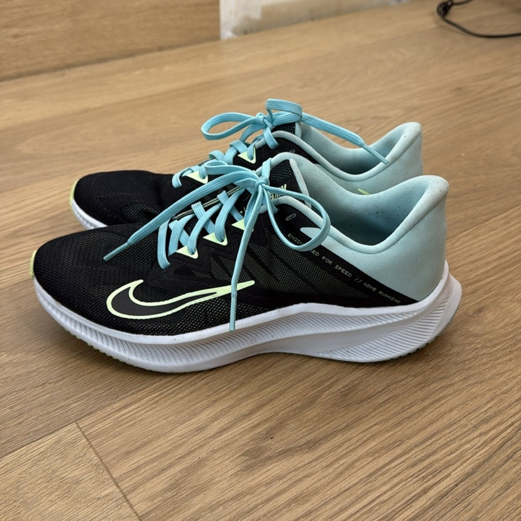 Nike Stylish Black and Mint Athletic Running Women's Sneakers Size 9.5