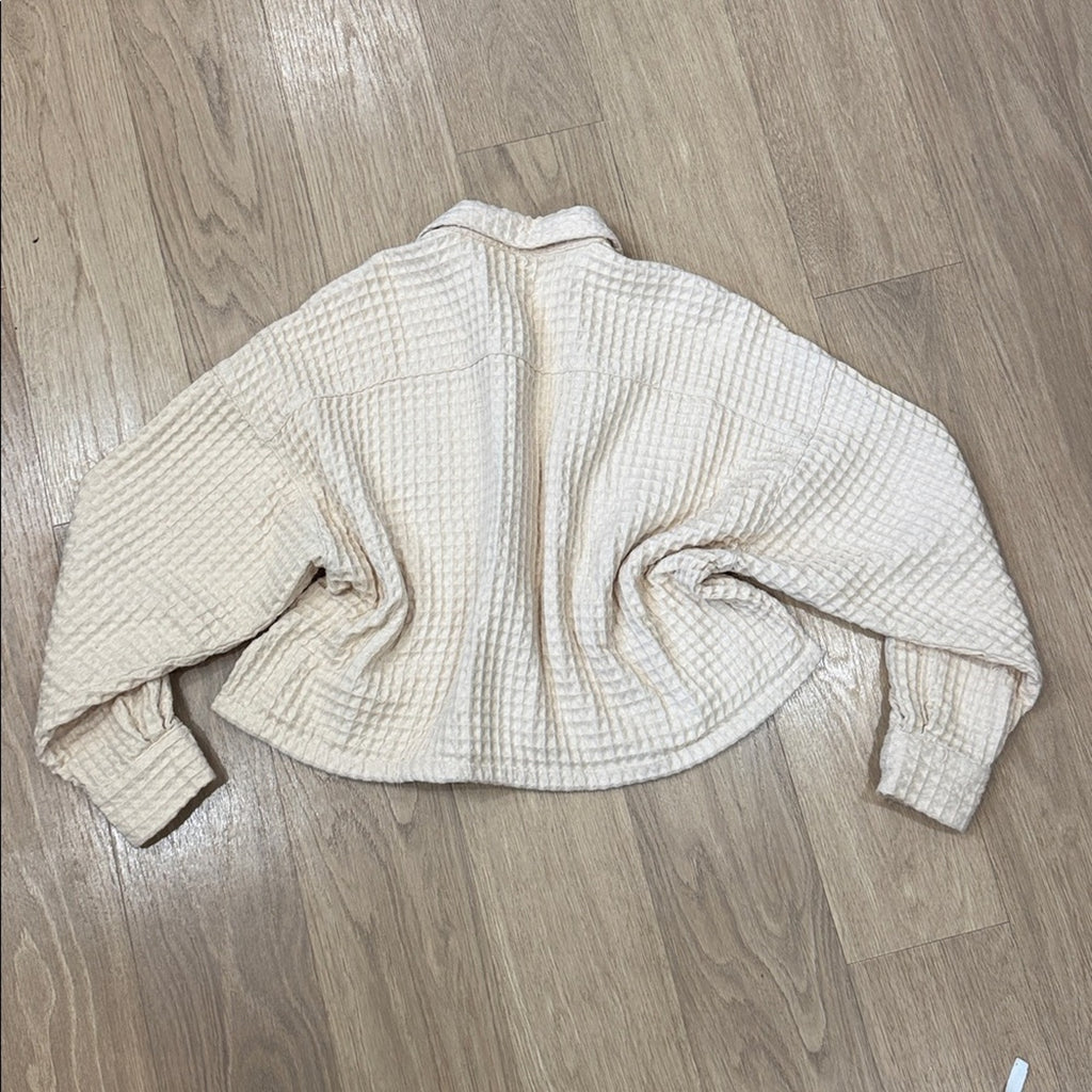 BDG Cream Textured Waffle Knit Button Front Cropped Top Size Medium