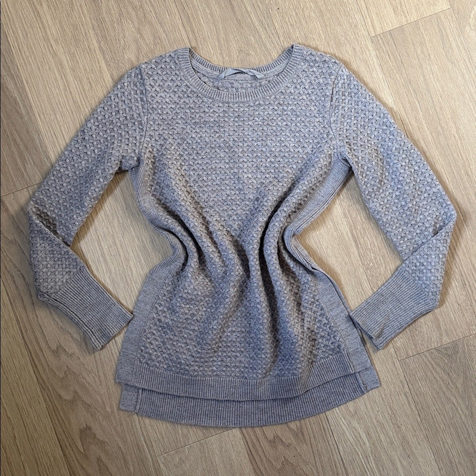 Athleta Tan / Taupe Scoop Neck Vented Hem Knit Sweater Size XS