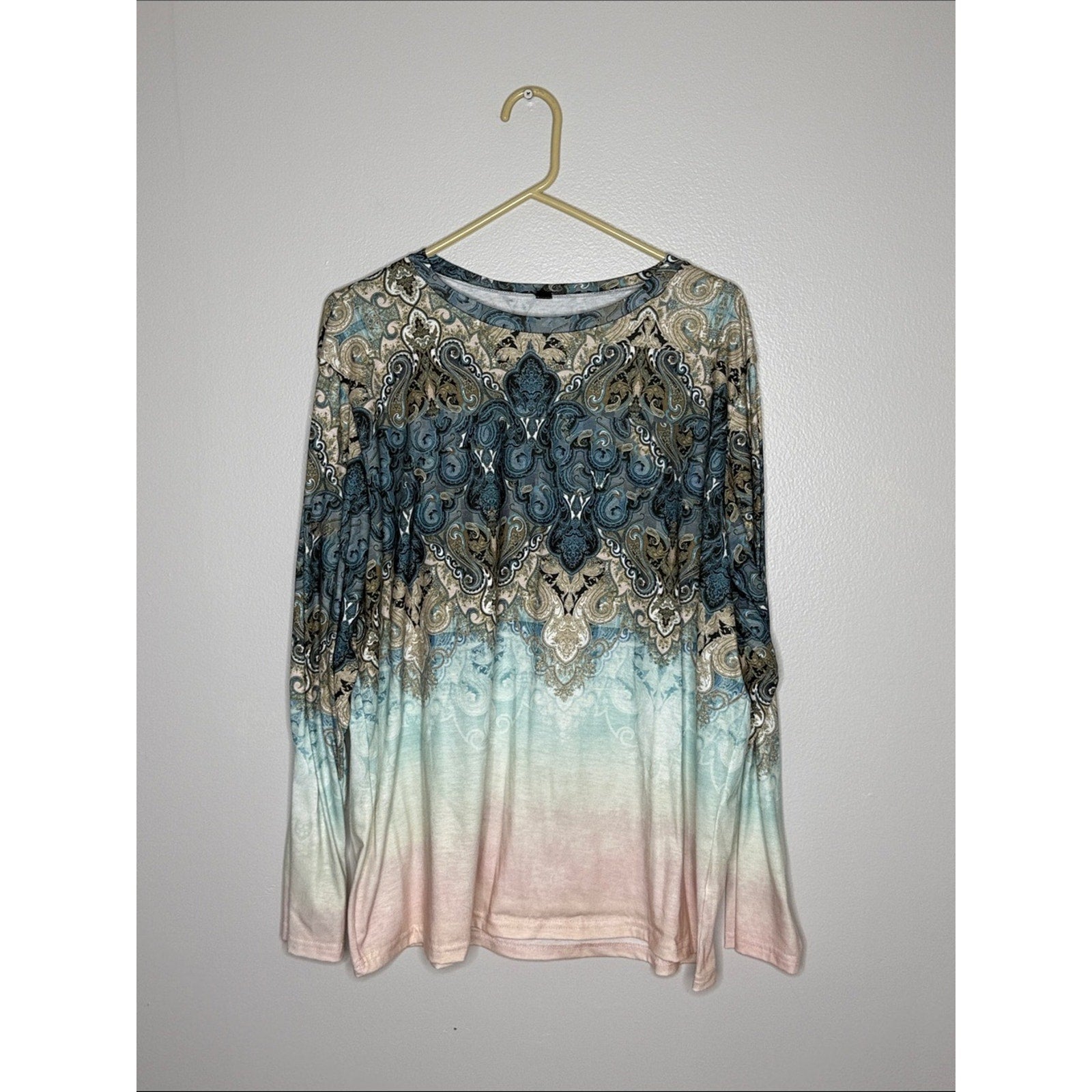 Noracora Long Sleeve Ombre Paisley Print Top in Blue and Pink Size XXL