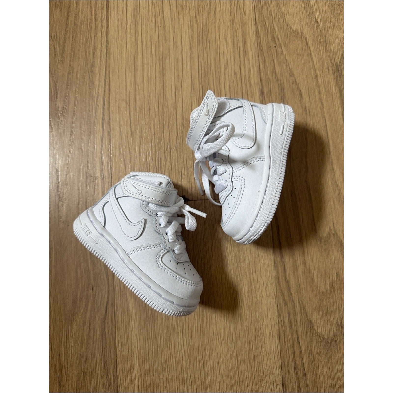 Nike White Kids High-Top Sneakers - Classic Leather Style Size 3C