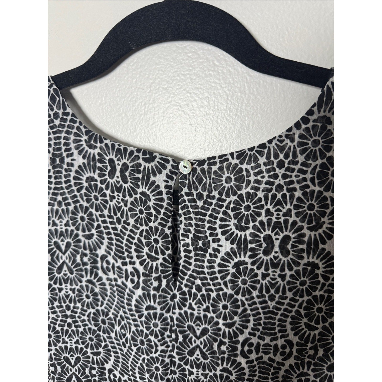 Fever Sleeveless Black & White Patterned Tank Top Size XL