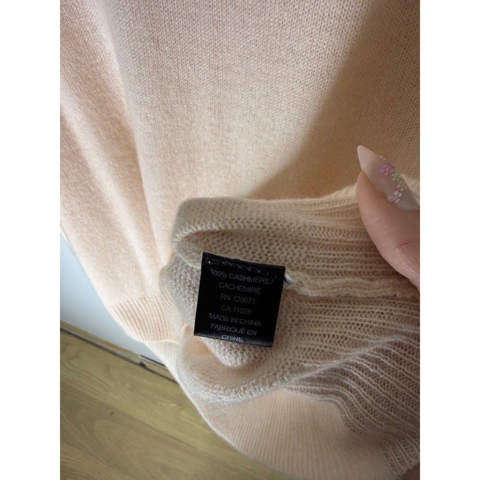 360 Cashmere Peach Crew Neck Cashmere Sweater Size Large NEW!
