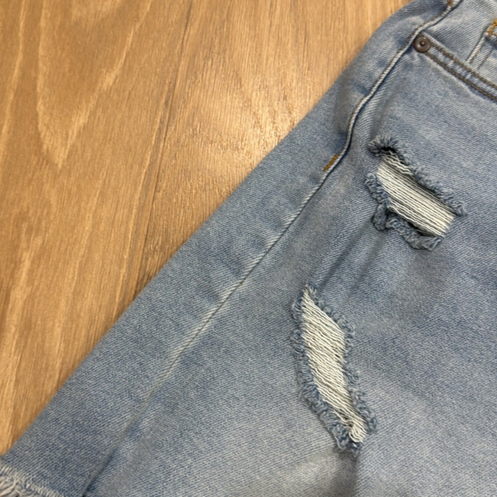 Lauren Conrad Light Wash Blue Button Fly Women's Distressed Denim Shorts Size 12