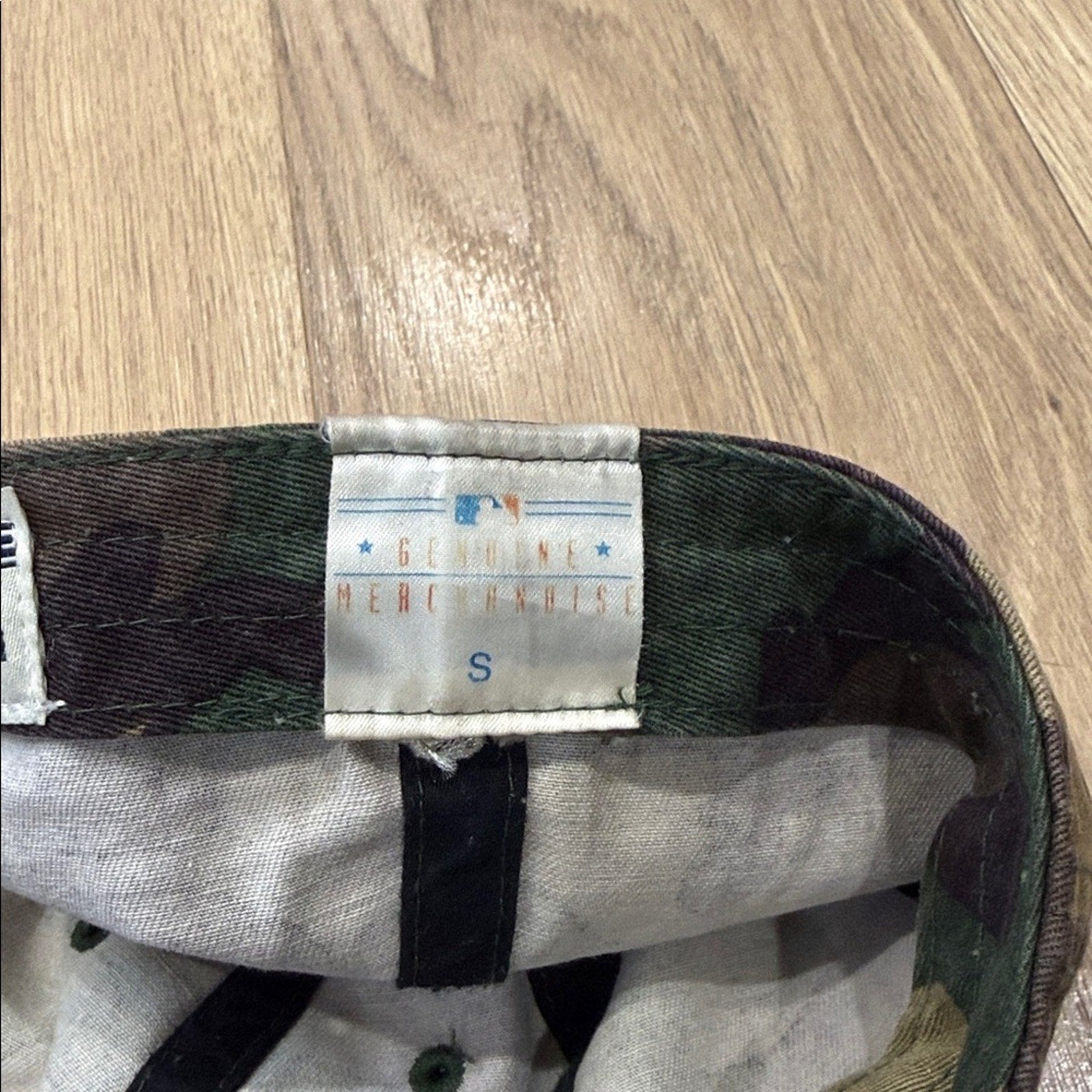 Genuine Merchandise Fitted Camouflage Boston Red Sox Hat Size Small
