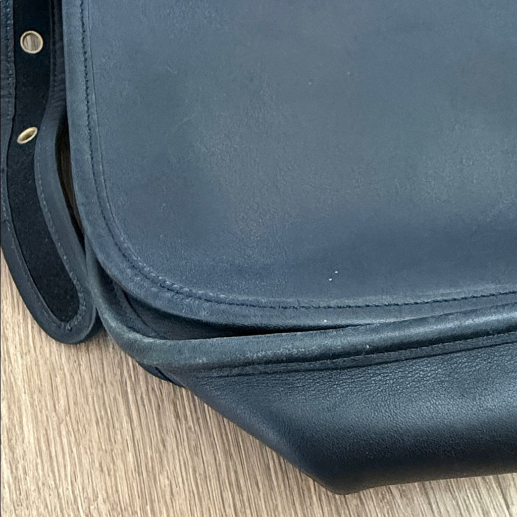 Coach Elegant Black Leather Vintage Adjustable Shoulder Bag
