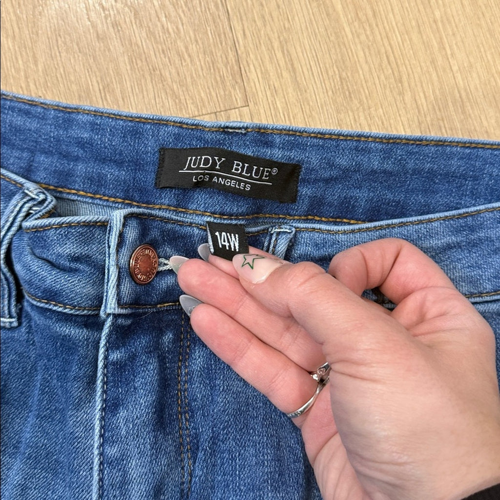 Judy Blue Boot Cut Raw Hem Jeans in Classic Blue Size 14W
