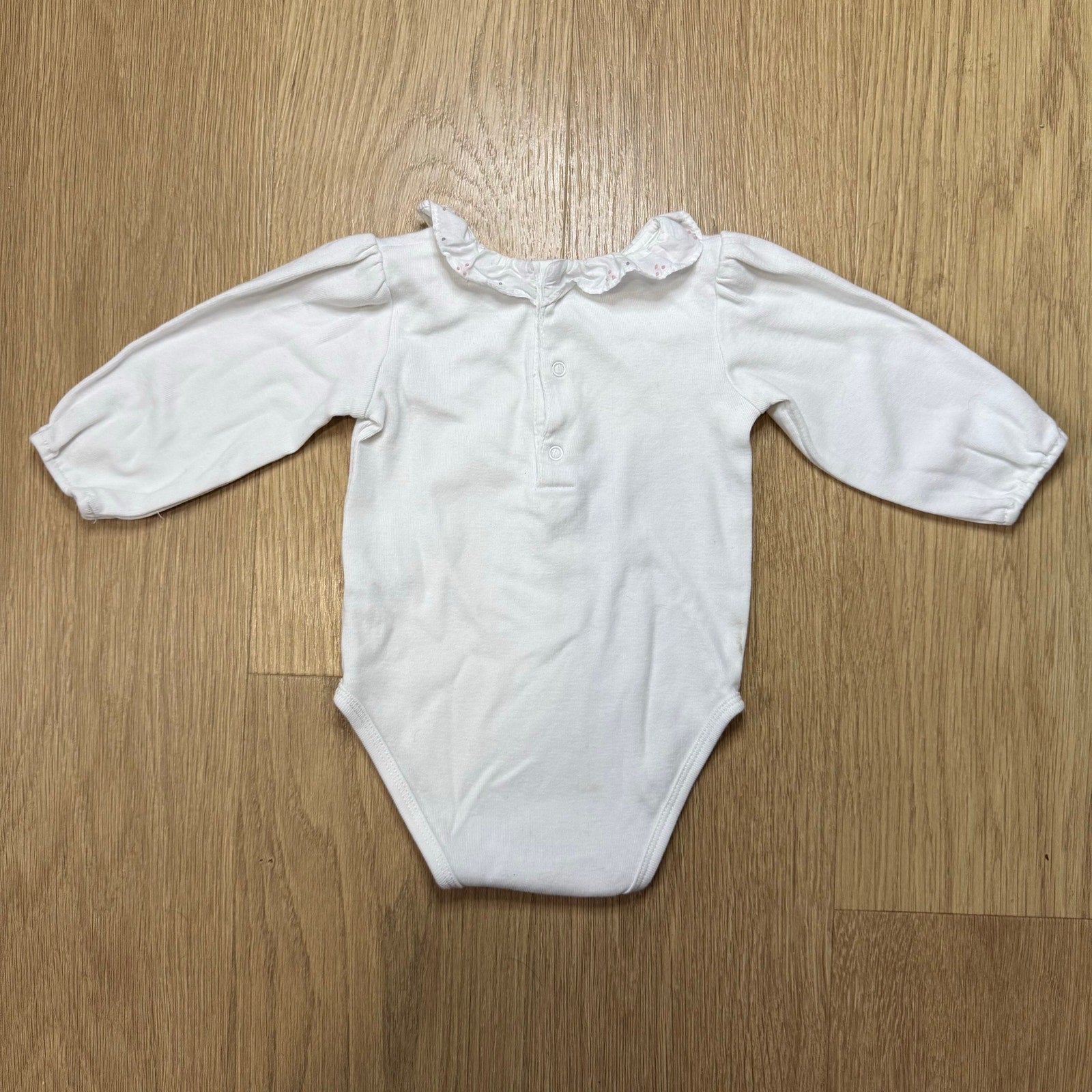 Bout'chou Baby White Long-Sleeve Ruffled Collar Bodysuit Size 12 Months