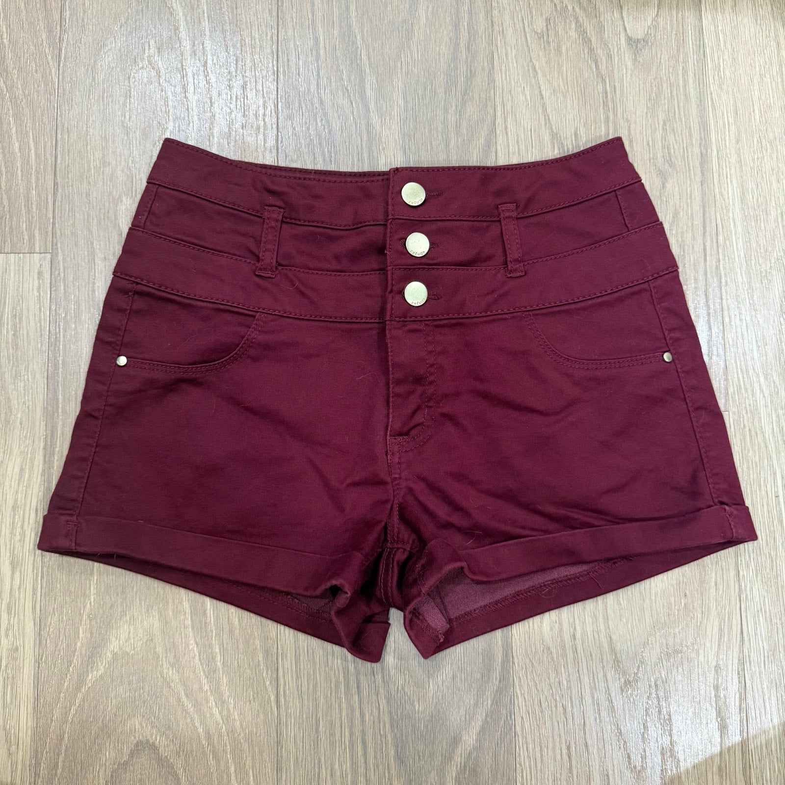 Refuge Women’s High-Waisted 3-Button Shorty Shorts – Burgundy Stretch Denim Size 2