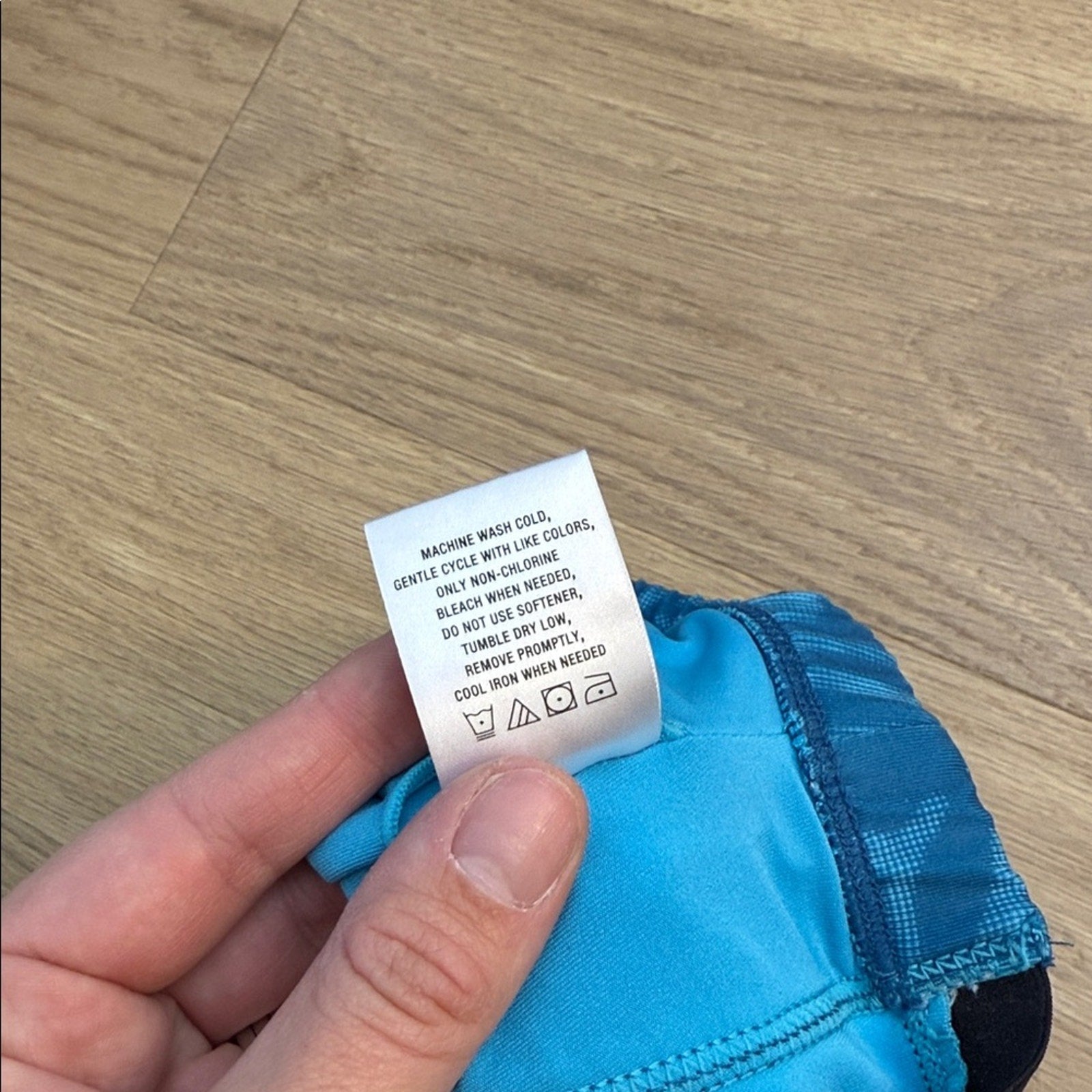 Juicy Couture Sport Turquoise Patterned Sports Bra Size Medium