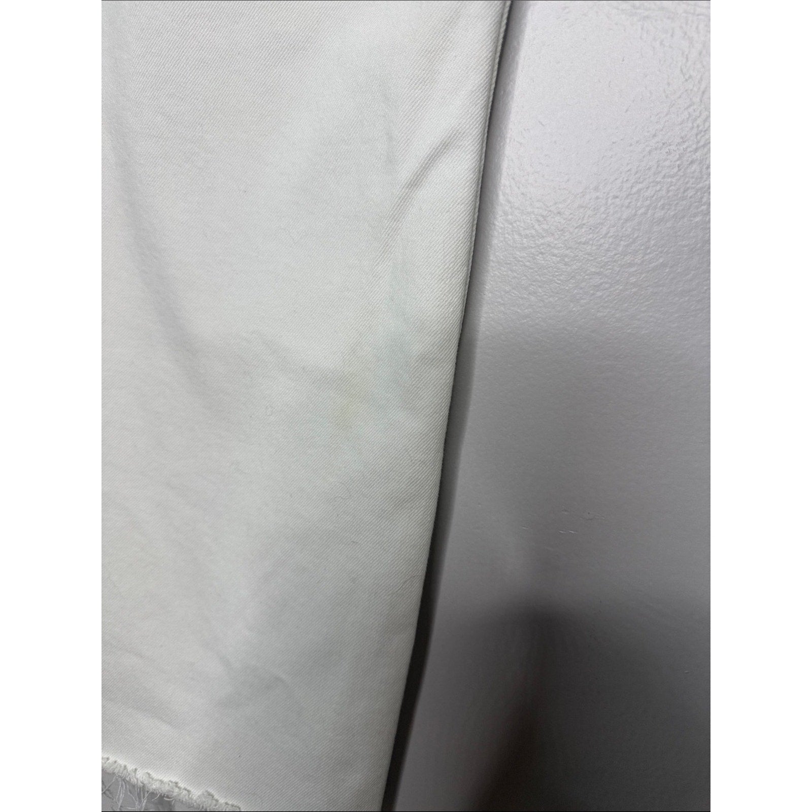 Zara White High-Waist Wide Leg Raw Hem Jeans Size 4
