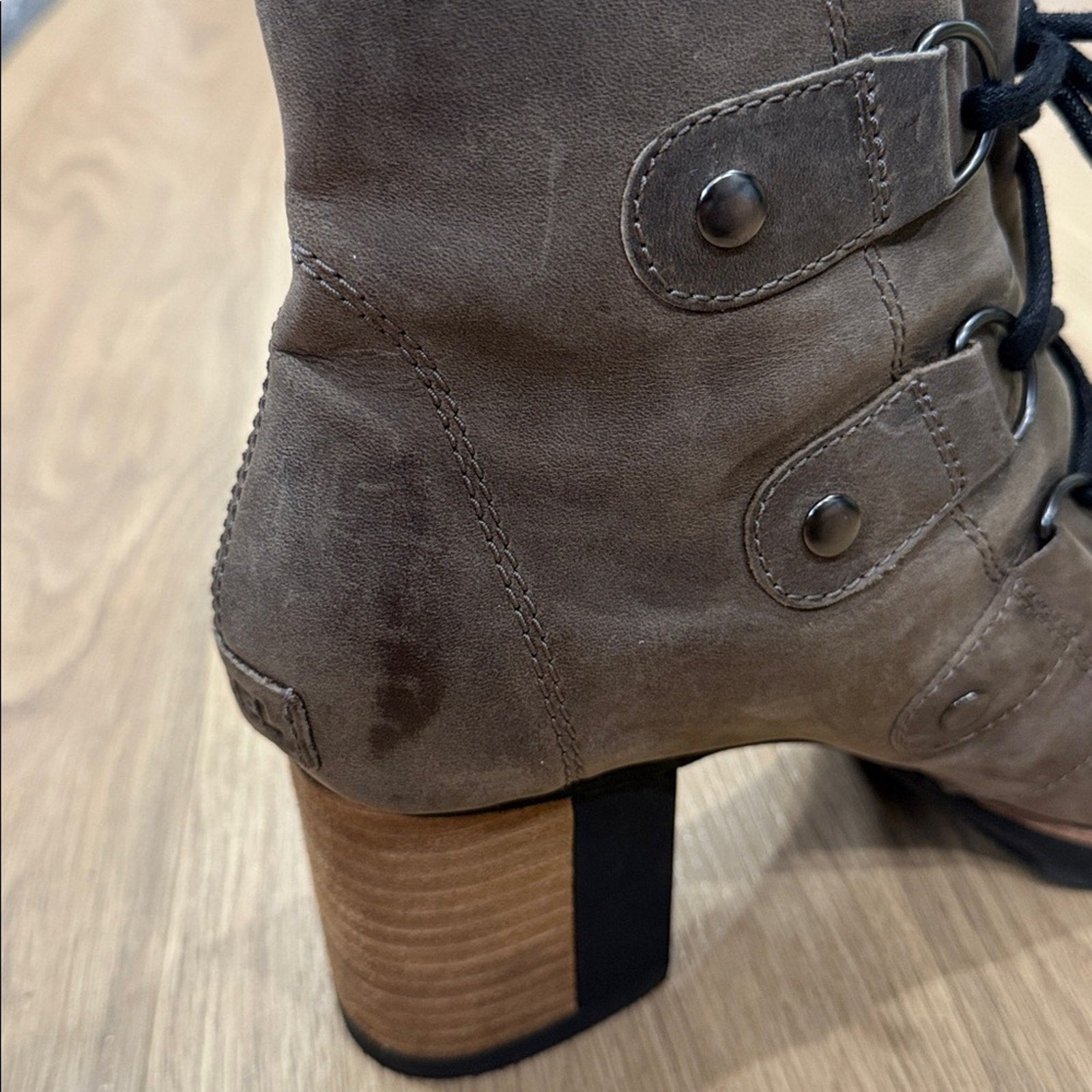 Sorel Women's Addington Lace-Up Leather Ankle Boots - Taupe, Size 9.5